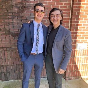 Meet your Posher, Tom